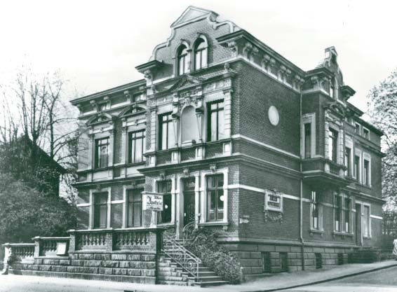 Adler-Apotheke um 1950