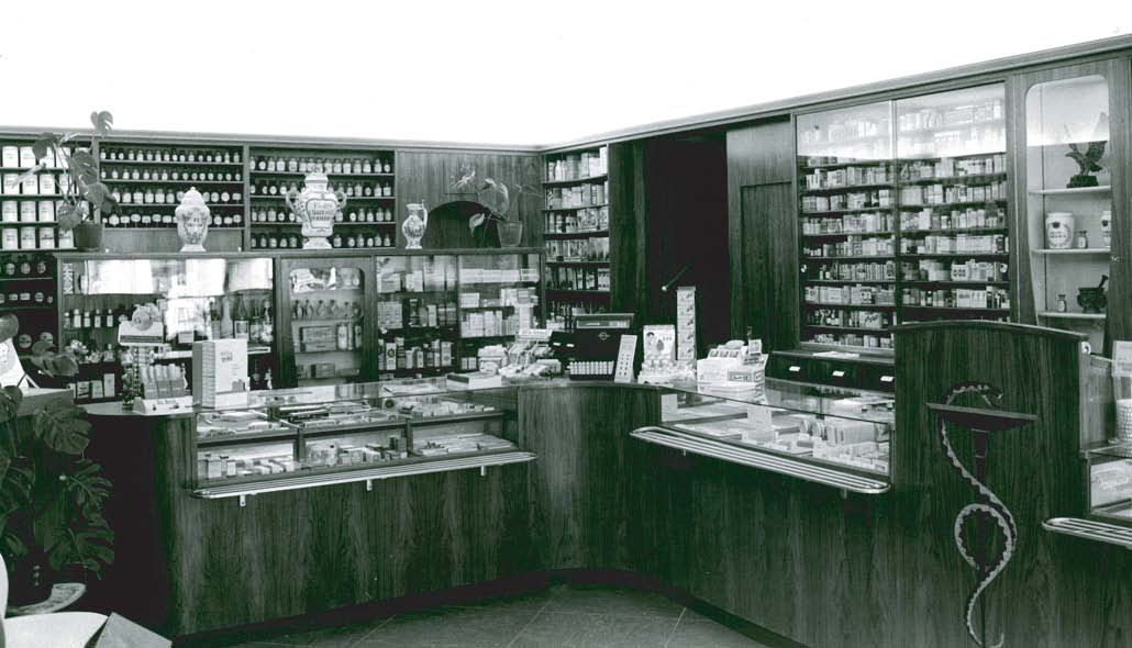 Apotheken-Inneneinrichtung nach 1958